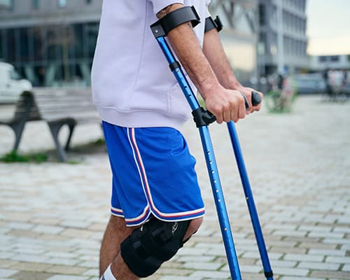 Weet je niet welke hulpmiddelen je nodig hebt? Gebruik onze hulpmiddelenwijzer Weet je niet welke hulpmiddelen je nodig hebt? Gebruik onze hulpmiddelenwijzer